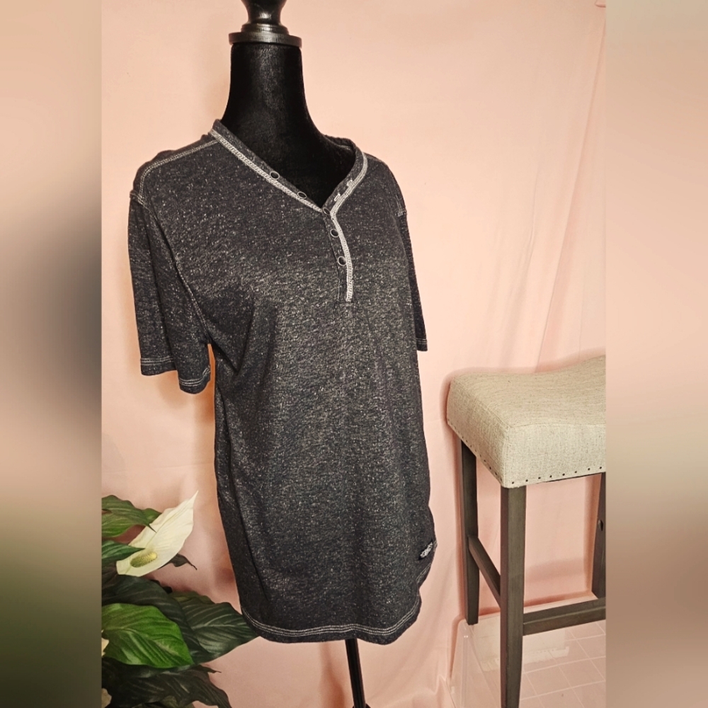 BCK Gray V-neck t-shirt Size L